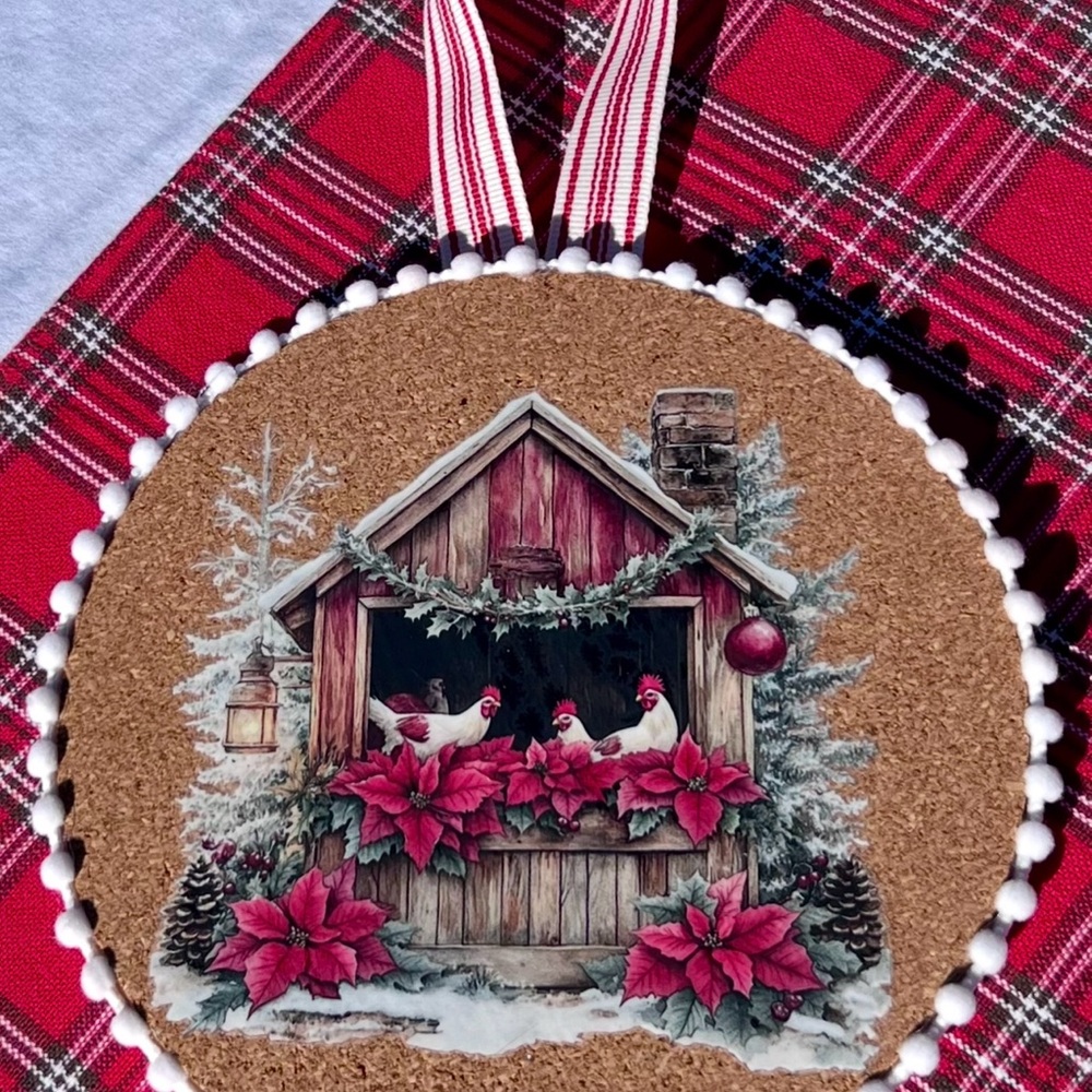 Merry Chicken Christmas‎ SceneHandmade Circle Ornament